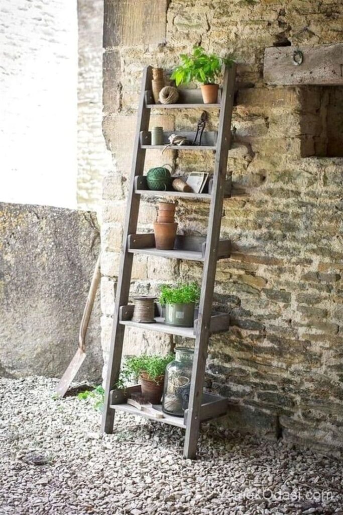 Bahçe Eski Merdiven Değerlendirme